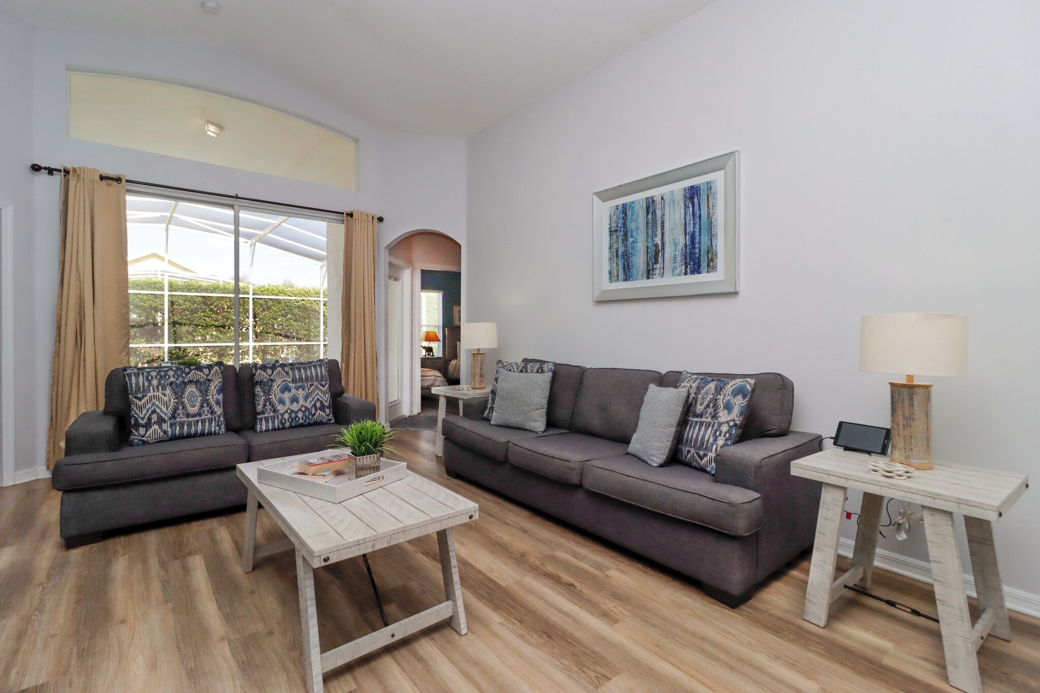 55-Zoll-Smart-TV mit Digitalempfang, Tischfußball, Streaming-Dienste