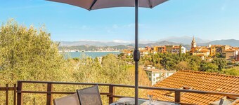 Vacation House With Sea View in the Cinque Terre 200 m from the sea. Alba Marina