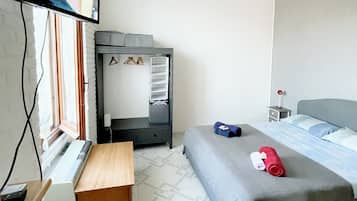 1 Schlafzimmer, BĂŒgeleisen/BĂŒgelbrett, kostenloses WLAN, BettwĂ€sche
