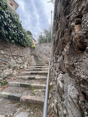 Property grounds - Vacation House With Sea View in the Cinque Terre 200 m from the sea. Alba Marina (La Spezia)