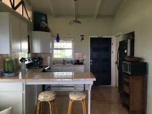 Panoramic Apartment, 2 Bedrooms, Sea View, Beachside | Private kitchen