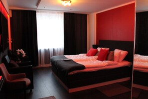 基本雙人房 | 高級寢具、羽絨被、迷你吧、房內夾萬