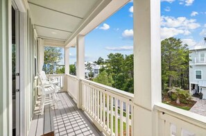 Property grounds - "Welcome to Sea La Vie" close to beach and shops/restaurants at Rosemary (Rosemary Beach)