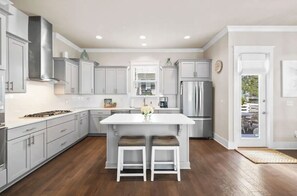Private kitchen - "Welcome to Sea La Vie" close to beach and shops/restaurants at Rosemary (Rosemary Beach)