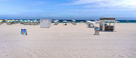 Una playa cerca