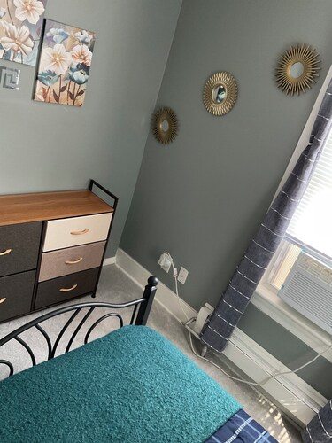 Pleasant and lovely home near PHL airport.