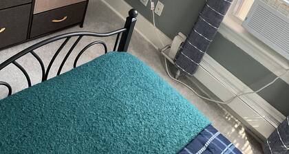 Pleasant and lovely home near PHL airport.