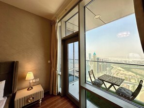 Exclusive Apartment | 2 bedrooms, in-room safe, individually decorated, individually furnished