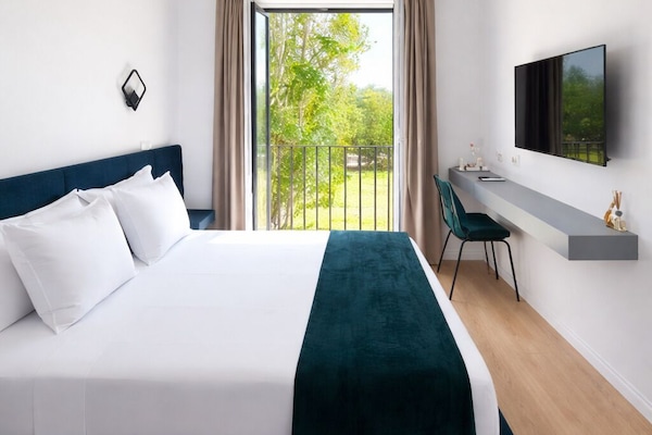 Quarto standard | Roupas de cama antialérgicas, camas com colchões pillow-top