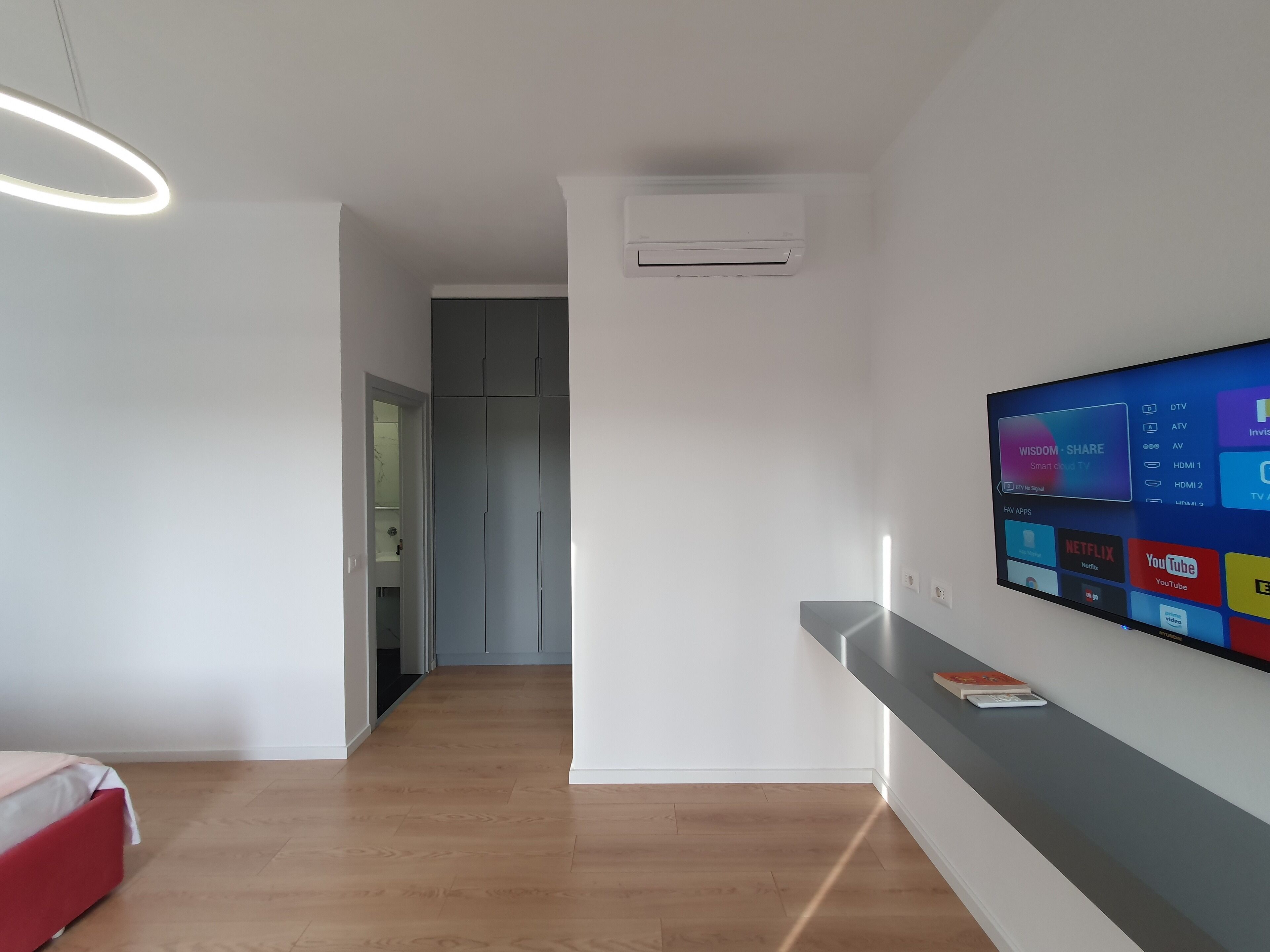 superior room | 1 bedroom, hypo-allergenic bedding, pillow-top beds, in-room safe