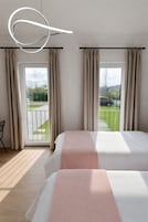 Deluxe Twin Room | Hypo-allergenic bedding, pillowtop beds, individually decorated
