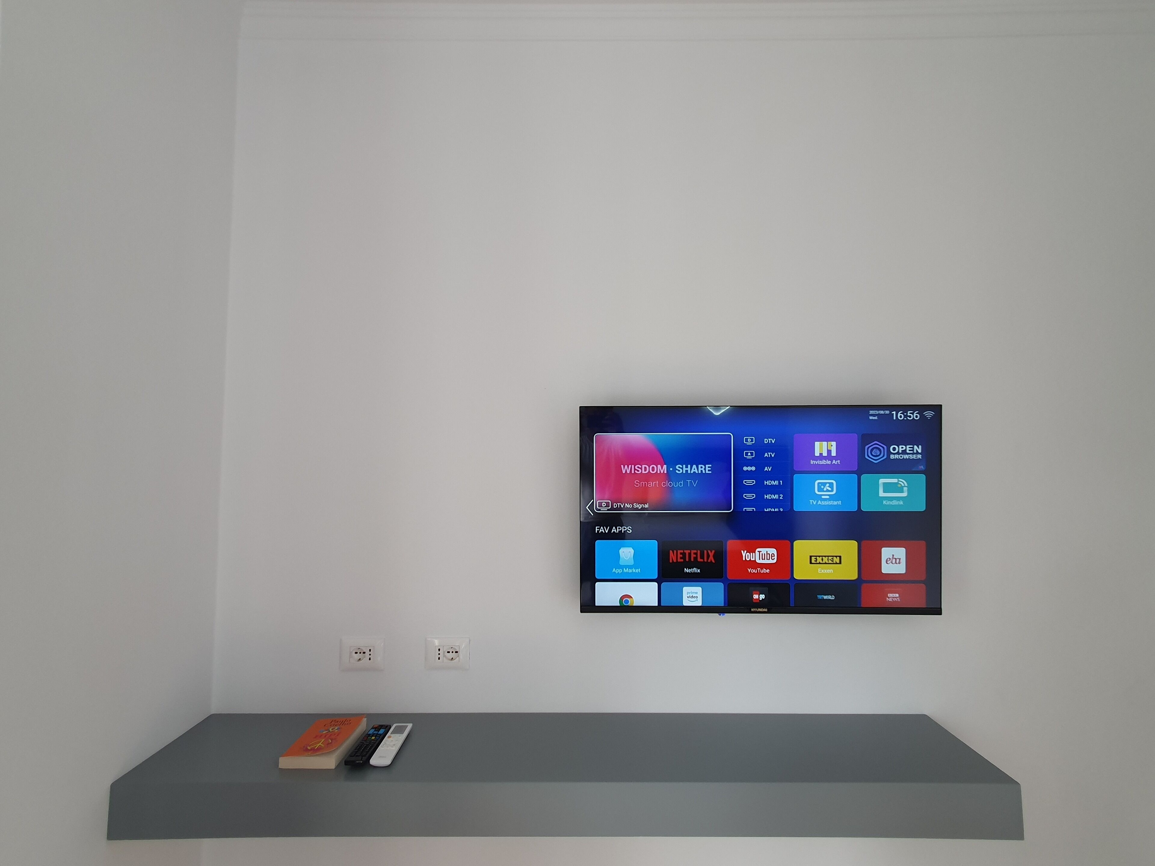 deluxe room | 1 bedroom, hypo-allergenic bedding, pillow-top beds, in-room safe