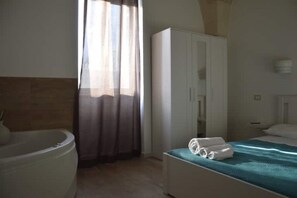 1 Schlafzimmer, Bügeleisen/Bügelbrett, Reisekinderbett, kostenloses WLAN