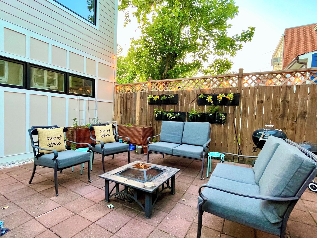 Historic Eco Rowhome, 4BR 2.5BA, Pet Friendly, Free Street Parking