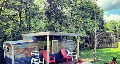 Vintage Camper Cabin on Beautiful Farm Near Ark & Bourbon Trail