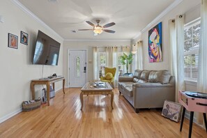 Smart TV, foosball, books - Elvis House w/Hot Tub & Fire Pit! Close to Beach! (Gulfport)