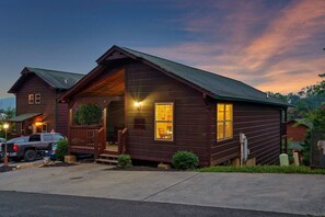 Exterior - Free Dollywood Tix/Pool/5Min2Dollywood/Pool Table (PIgeon Forge)
