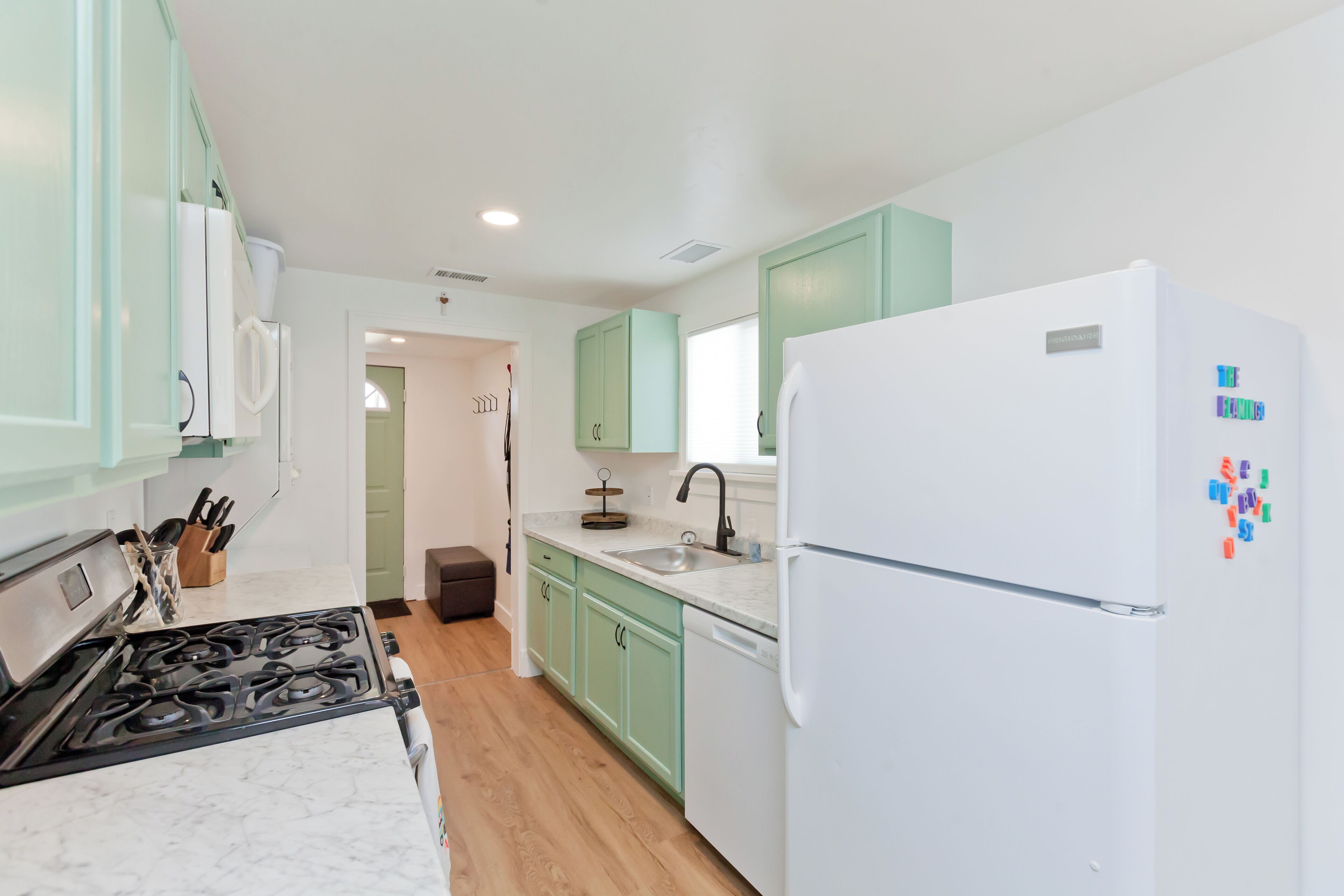Pet Friendly River City Hideaway Near CMU & Main Street