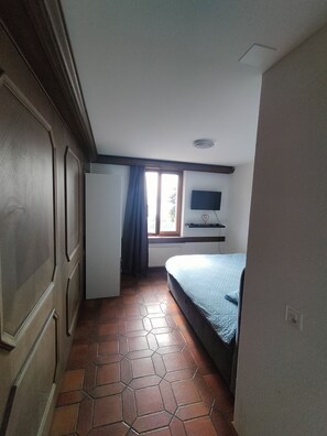 Standard Room | 1 bedroom, desk, free WiFi, bed sheets