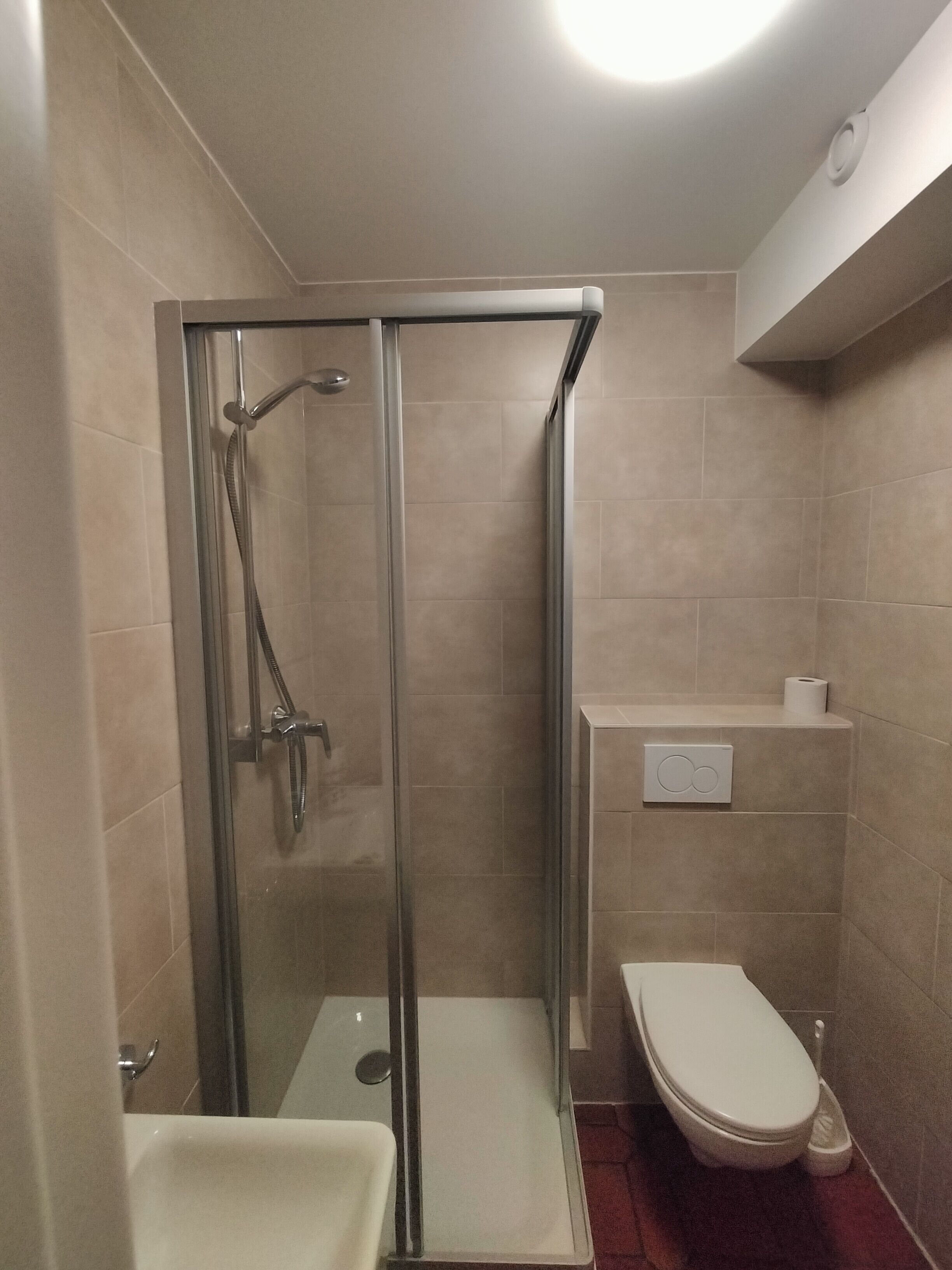 Standard Room | Bathroom