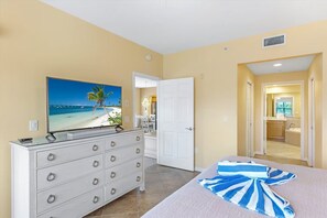 3 habitaciones, escritorio, tabla de planchar con plancha y wifi