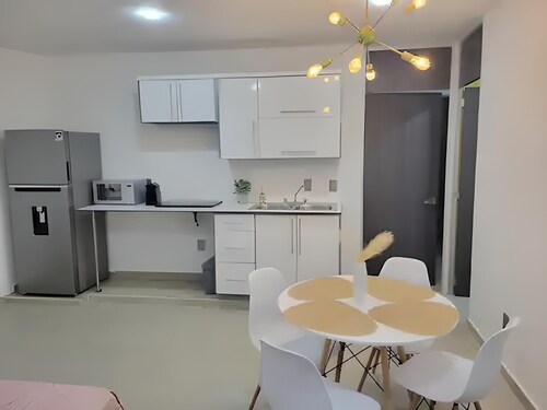 Beautiful studio in a safety and nice neighborhood, perfect for a relaxing stay.