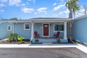 Exterior - Cottages @ Pearl Beach -Walk To Beach-Suite B (Atlantic Beach)