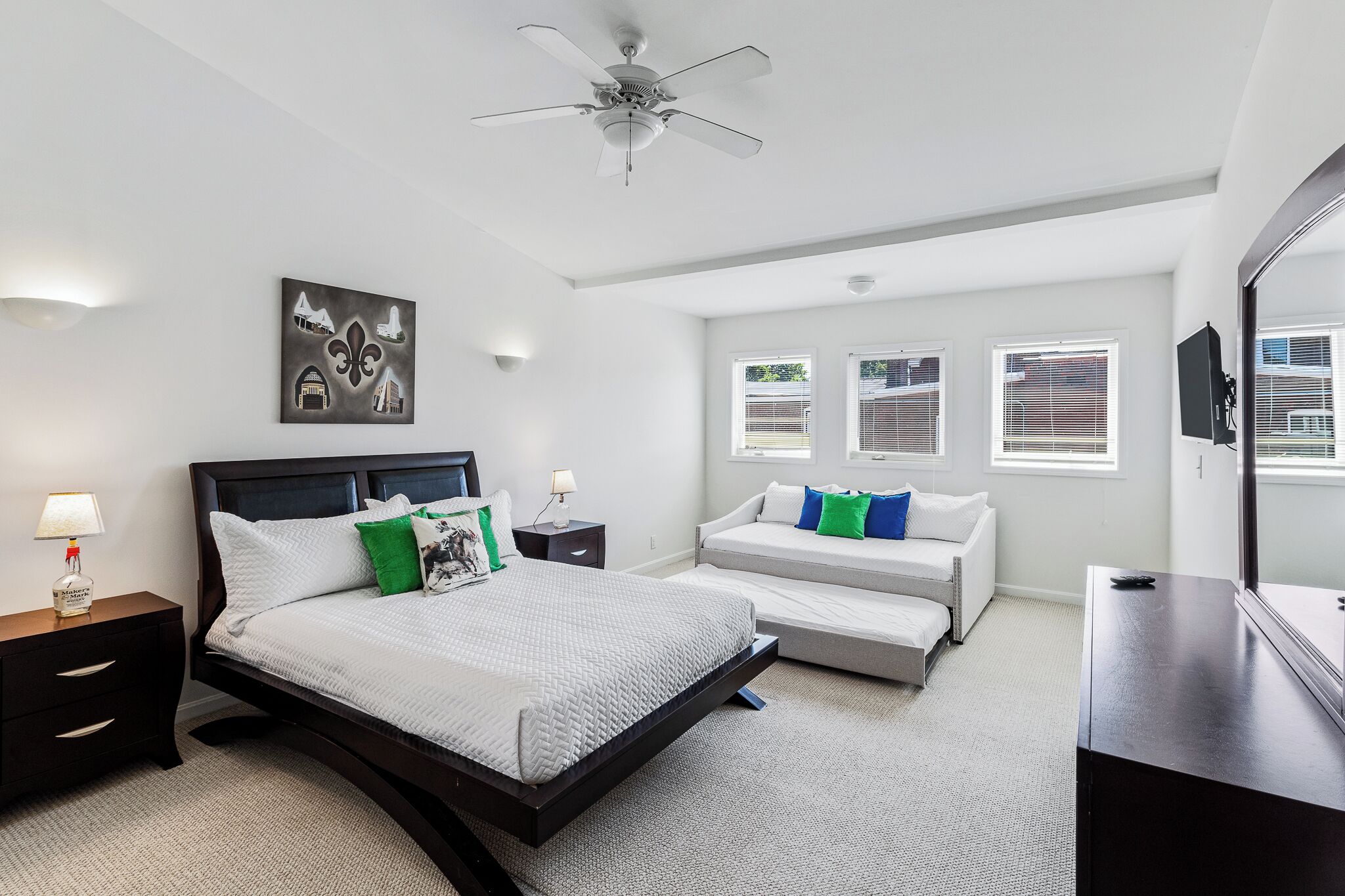 2 bedrooms, desk, iron/ironing board, free WiFi