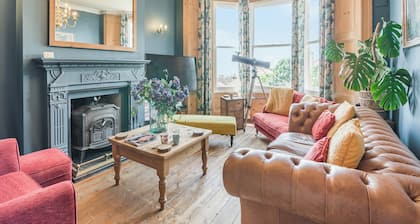 5 bedroom accommodation in Weston-super-Mare