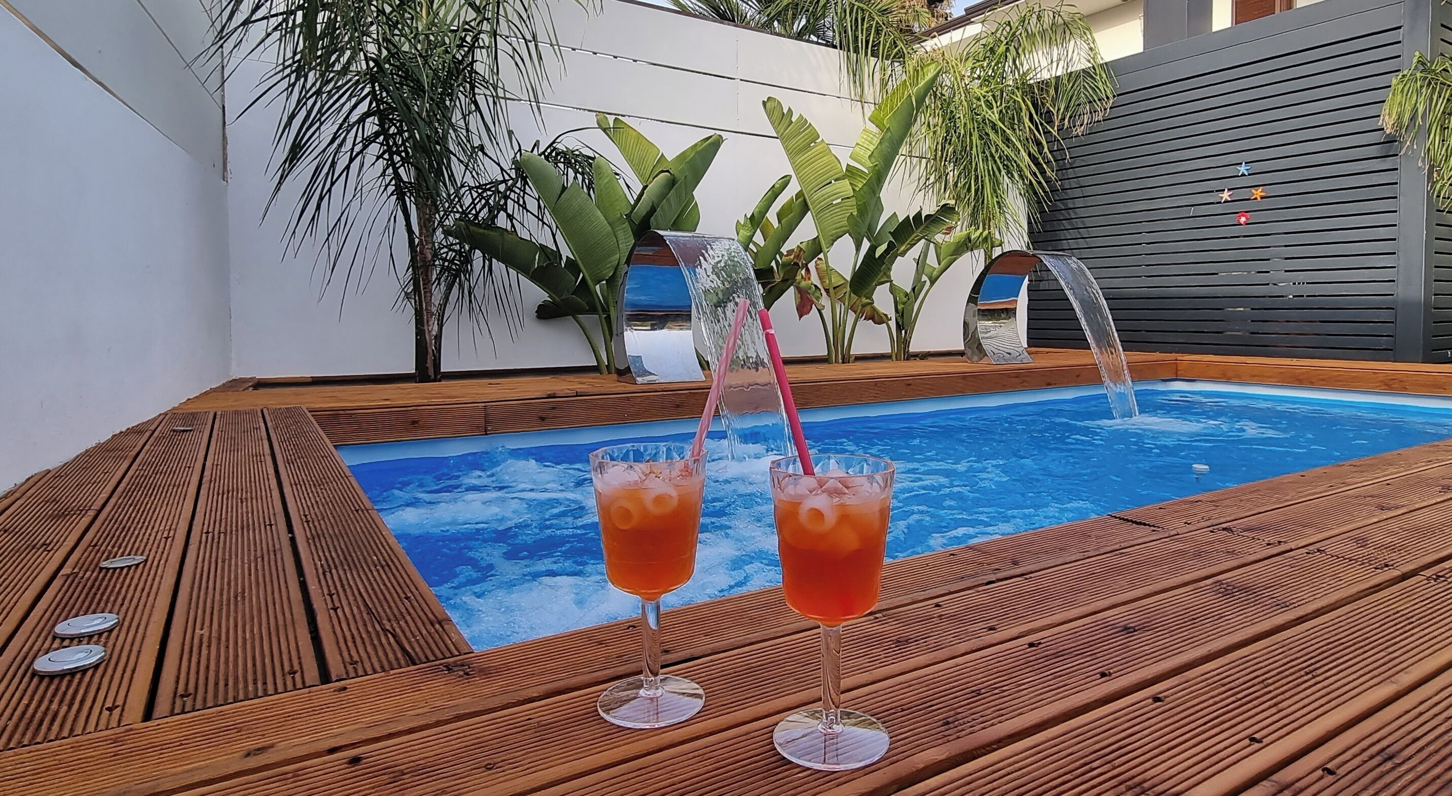 Indoor pool, outdoor pool
