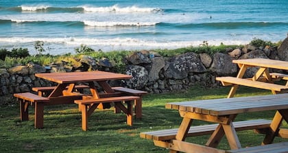 Pottsville Cabin - Short Walk to Praa Sands Beach