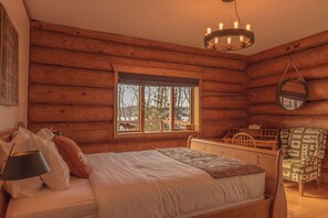 Bed sheets - Inn On The Lake (Marsh Lake)