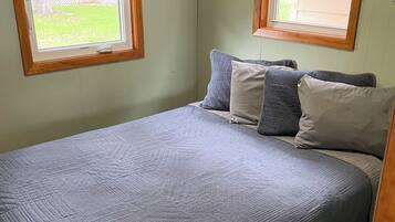 2 bedrooms, bed sheets