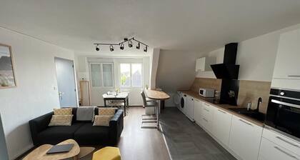 Appartement de Charme Situé au Centre-ville Avec vue mer