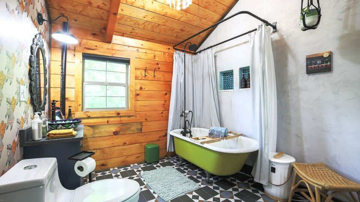 Shower, eco-friendly toiletries, hair dryer, towels