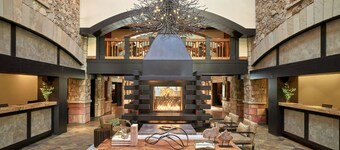 2 BR 2 BA Unit in Vail Village Beautiful Sebastian Residence w 5 Star Amenities