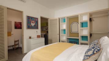 1 bedroom, desk, free WiFi, bed sheets