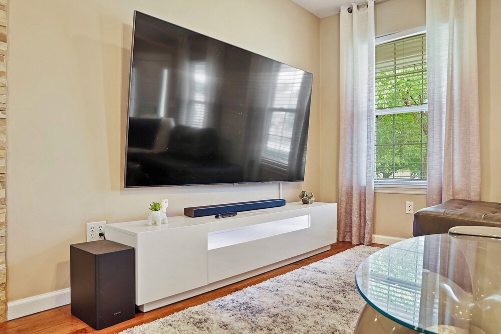 Beautiful Family Retreat w/ Amazing Movie Theater O'Fallon Vrbo