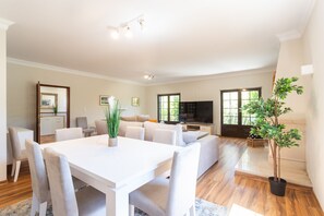 Interior - Aroeira Sunny Pool Villa (Setúbal)