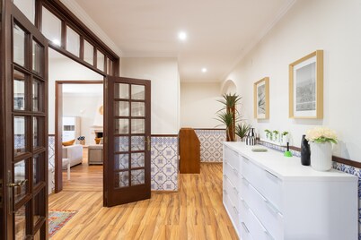 Aroeira Sunny Pool Villa