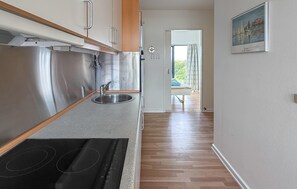 Coffee/tea maker, fridge, microwave, oven - 1 bedroom awesome apartment in Fanø (Fanø)