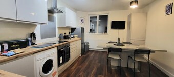 Guest House-close to all Amenities