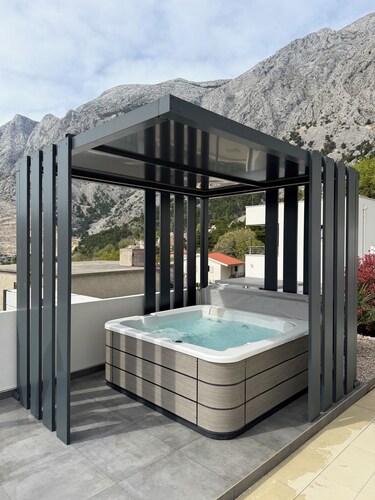 Vila Marco polo, heated pool, jacuzzi, 30.07-04.05 free