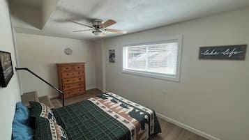 2 bedrooms, desk, free WiFi, bed sheets