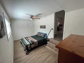 2 Schlafzimmer, Schreibtisch, kostenloses WLAN, Bettwäsche