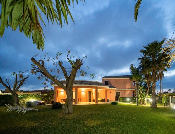 Exterior - Villa Seaside - Beach Retreat (Arenella)