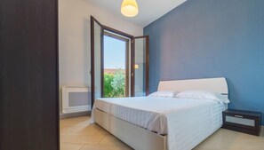 4 Schlafzimmer, Bügeleisen/Bügelbrett, Reisekinderbett, WLAN