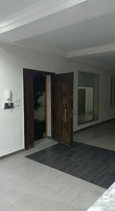 Beautiful new s+2 with garden and motorized garage in a residential...