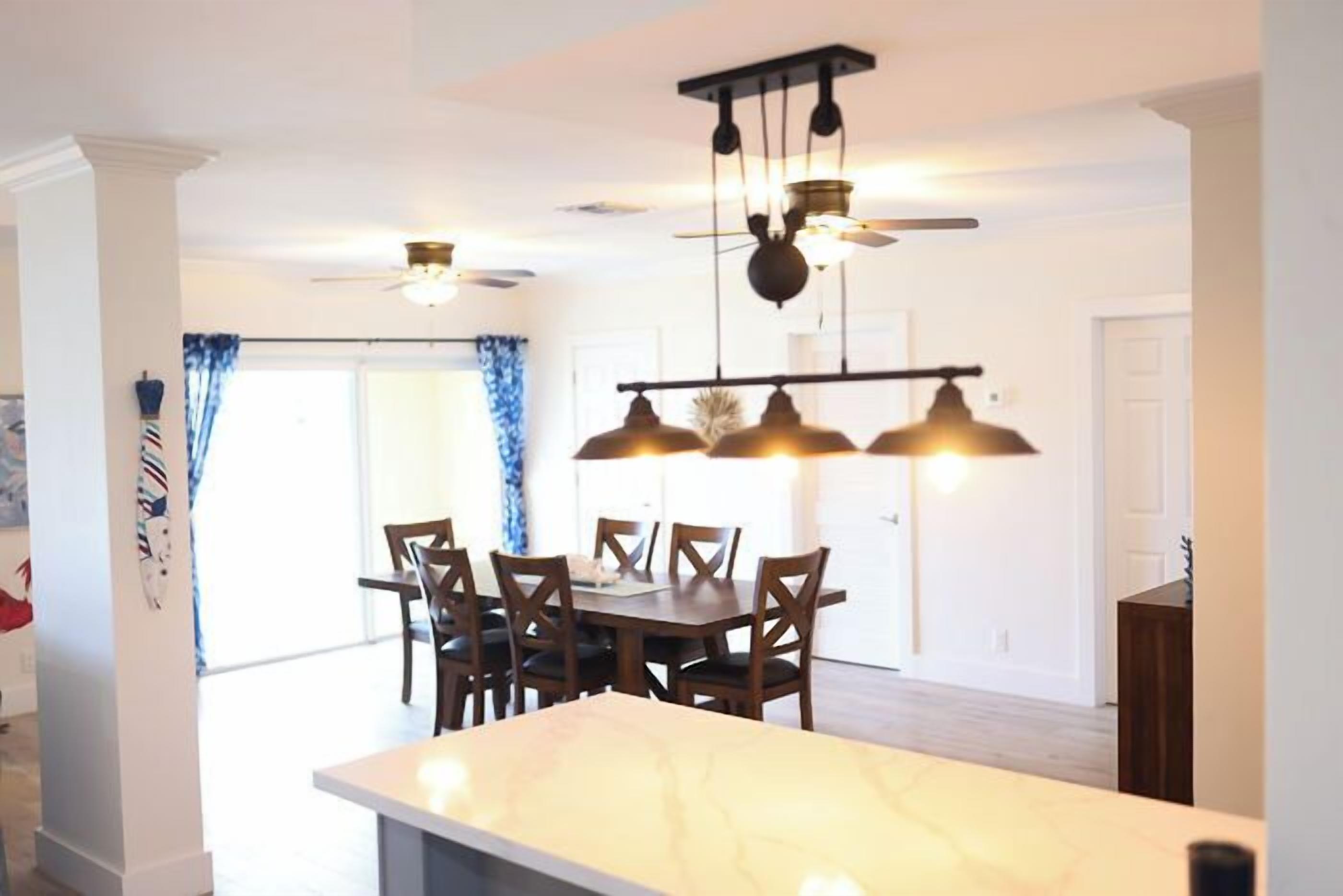 exclusive apartment, canal view | in-room dining