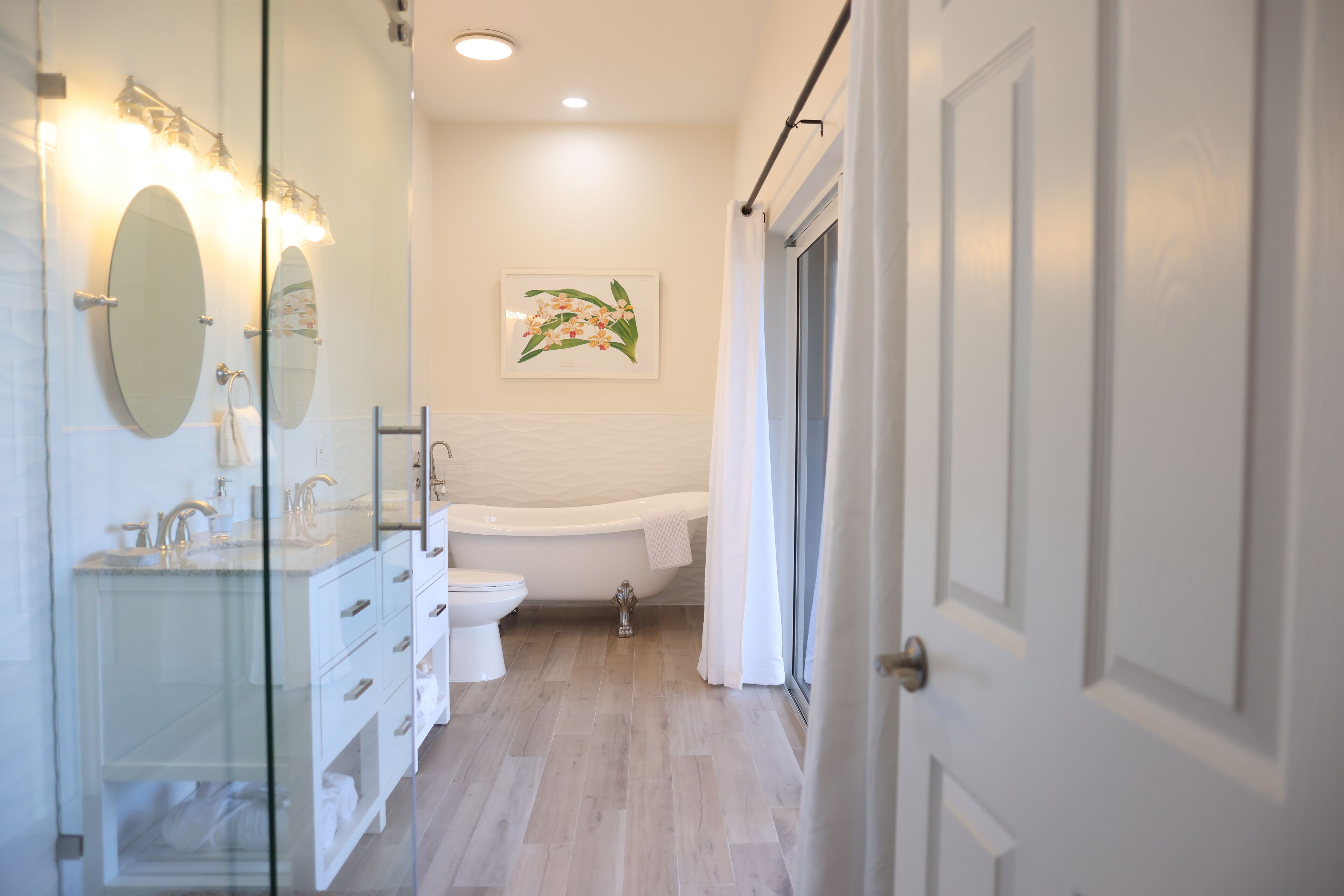 premier villa, canal view | bathroom | towels, soap, shampoo, toilet paper